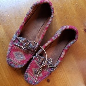 Minnetonka Moccasins (8)